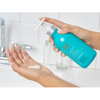 Smooth Smoothing Lotion - Všestranné vyhladzujúce mlieko